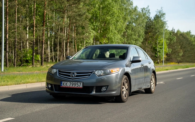 Honda Accord cena 30000 przebieg: 218000, rok produkcji 2009 z Toruń małe 277
